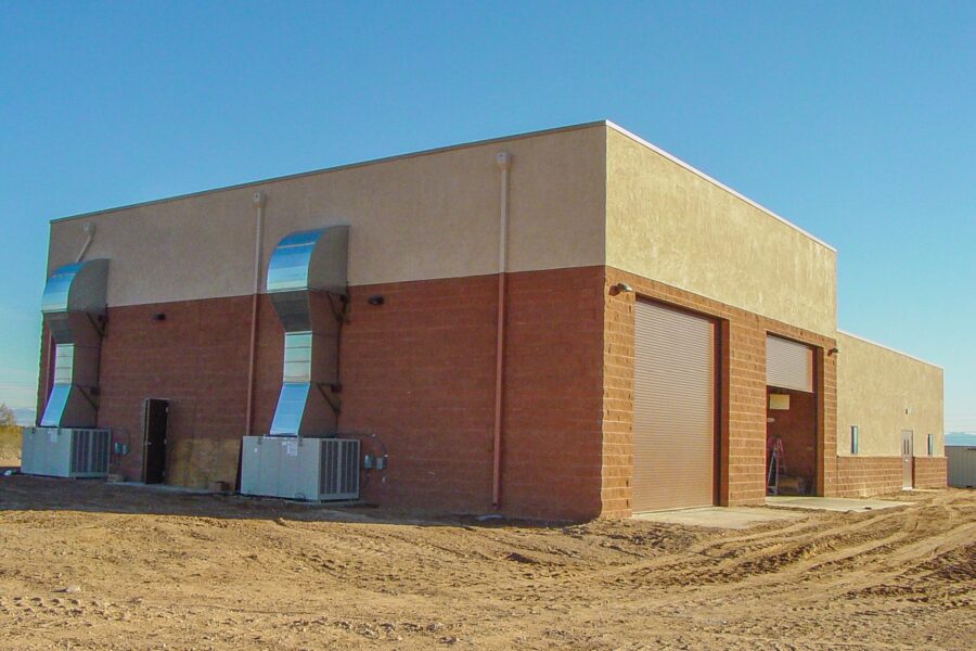 project-feature-wainscot-pinal-county-warehouse-split-face-block-wainscot-011