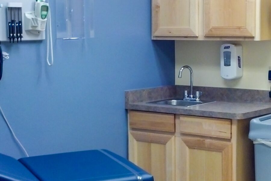 project-united-community-health-center-at-old-vail-middle-school-007